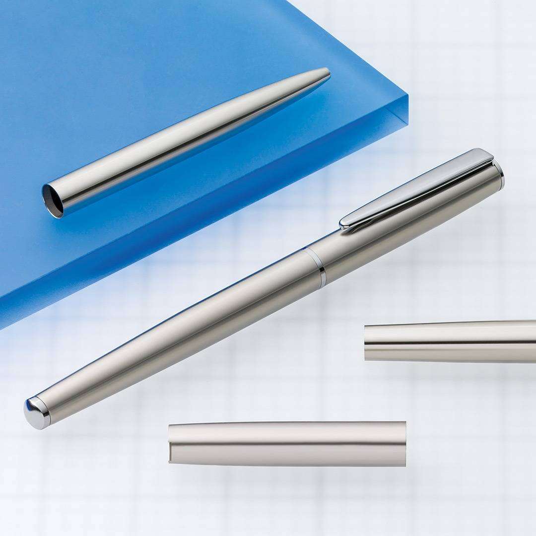 Compression molding stainless steel sleeve